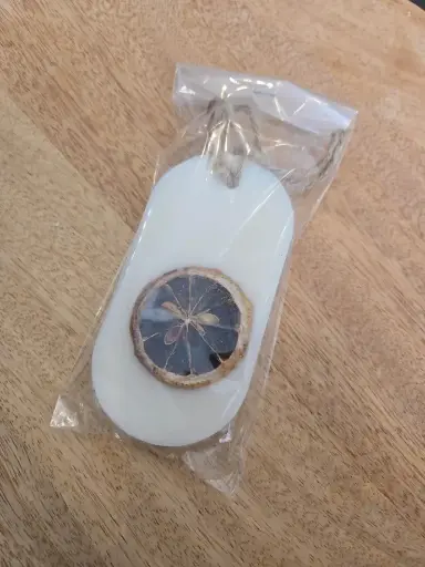 Suspension parfumée (anti-moustique)